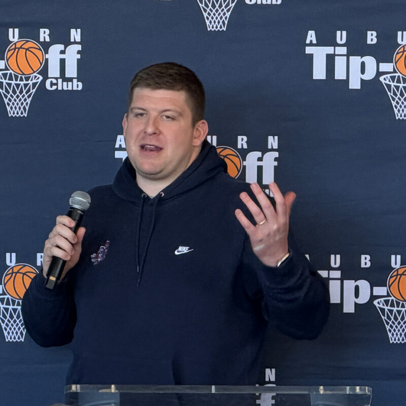 Assistant Coach Mike Burgomaster